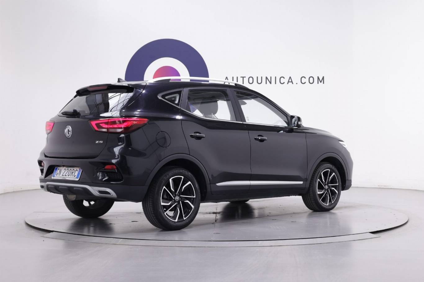 MG ZS 16