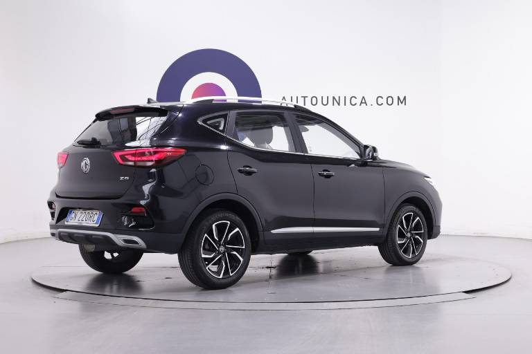 MG ZS 16