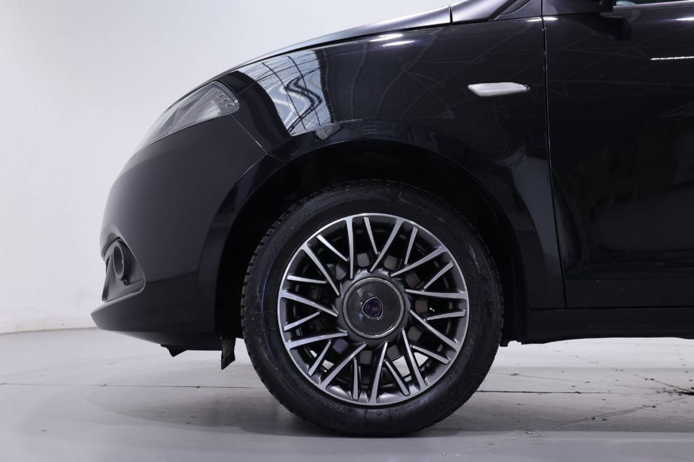LANCIA Ypsilon 17