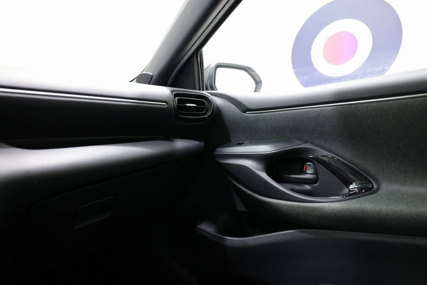 TOYOTA Yaris 31