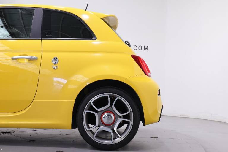 ABARTH 595 32