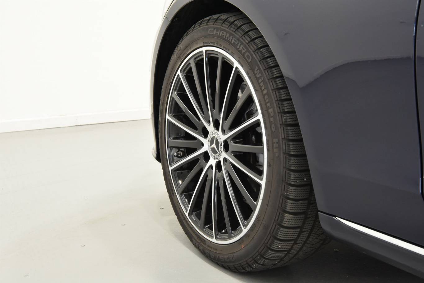 MERCEDES-BENZ C 220 9