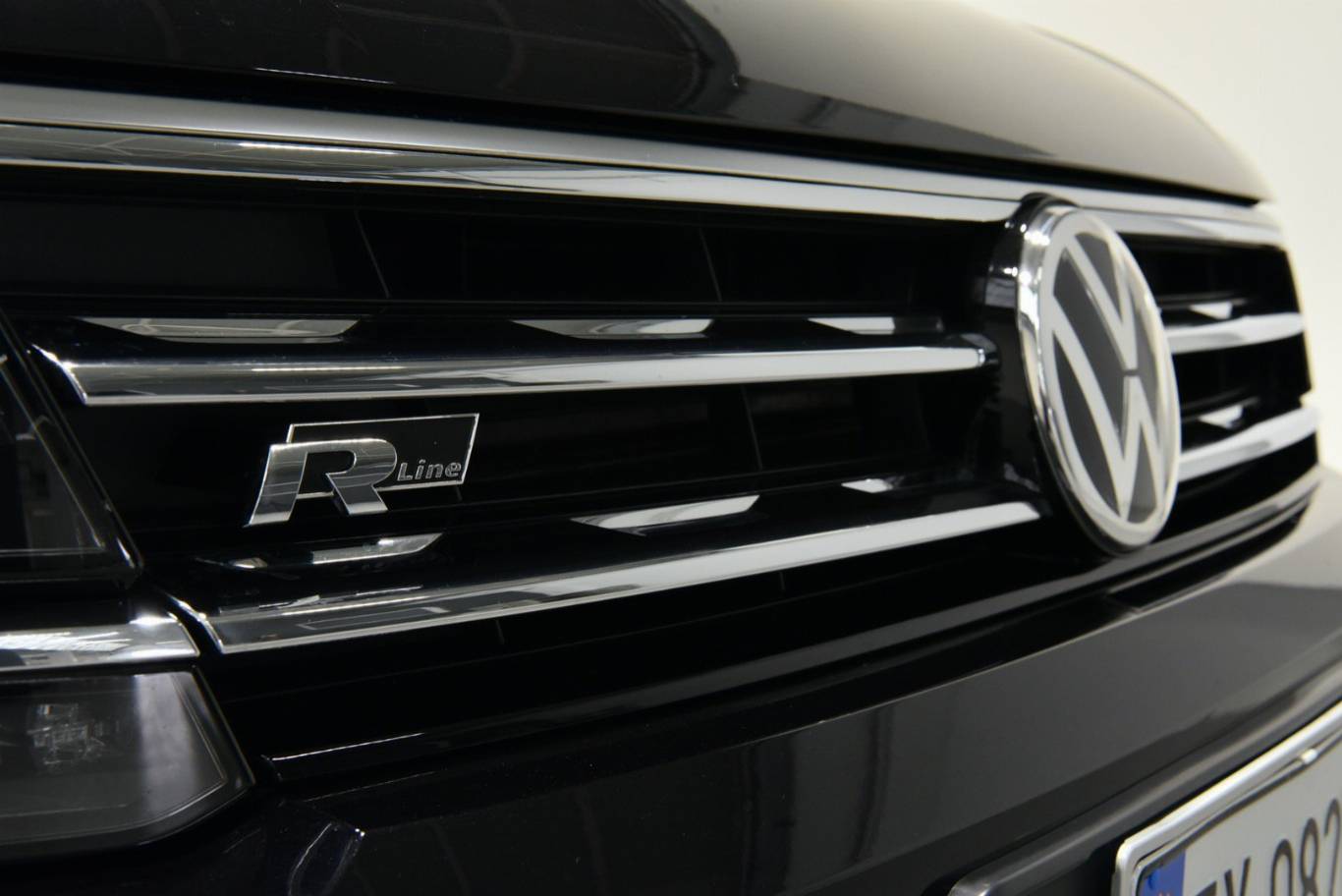 VOLKSWAGEN Tiguan 54