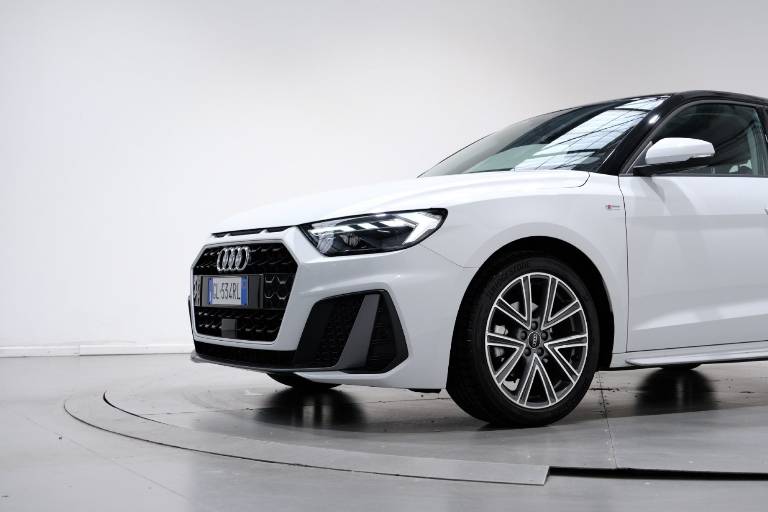 AUDI A1 49
