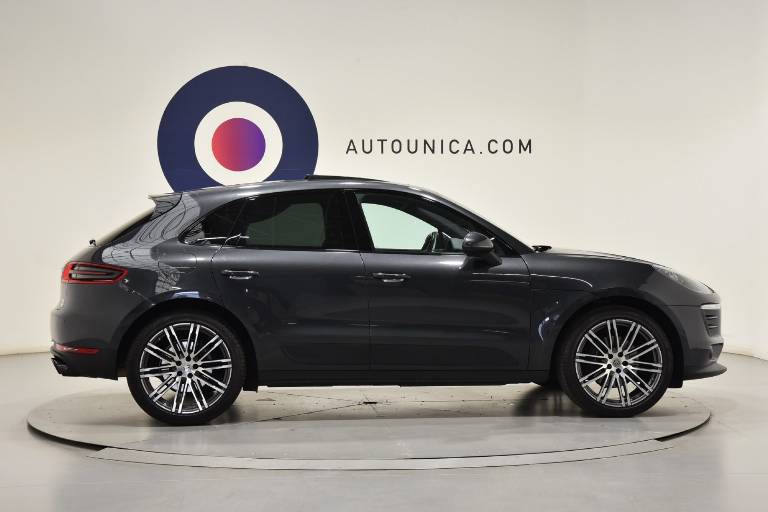 PORSCHE Macan 15