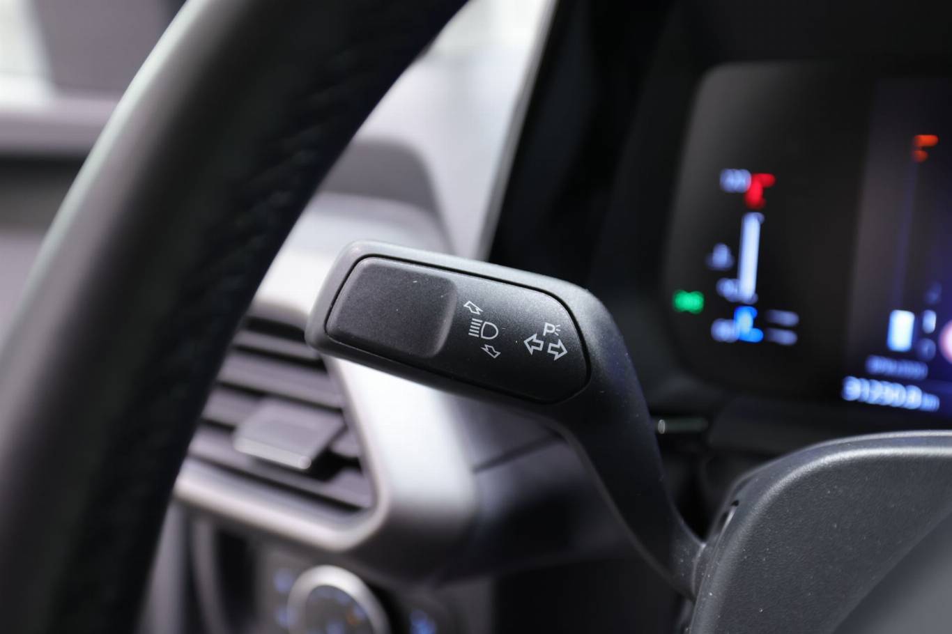 FORD Tourneo Courier 25