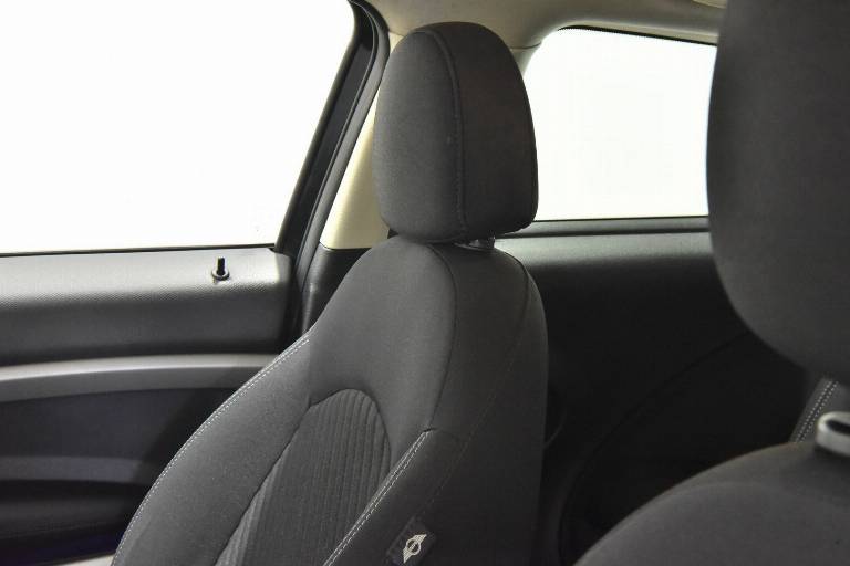 MINI Paceman 37