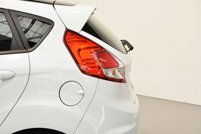 FORD Fiesta 41