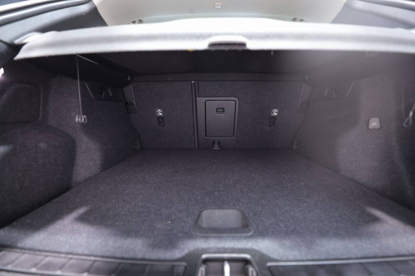 VOLVO XC40 47