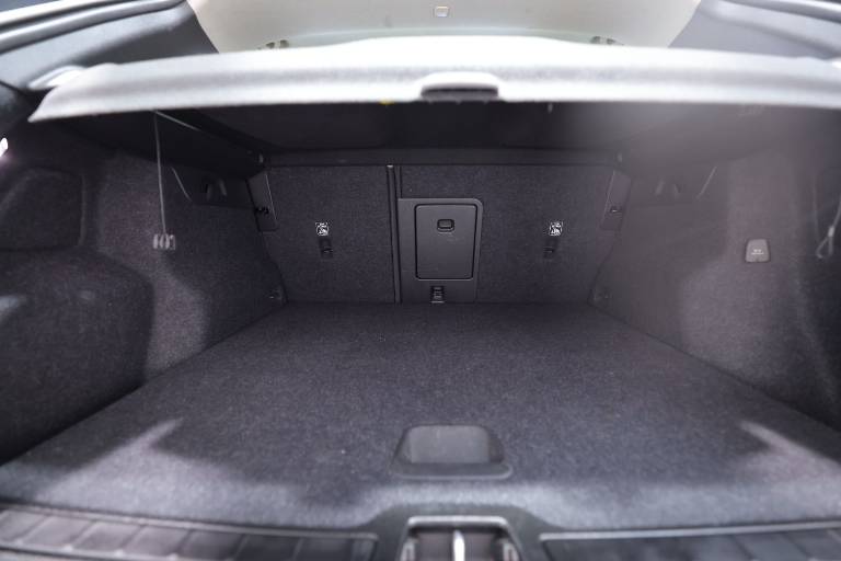 VOLVO XC40 47