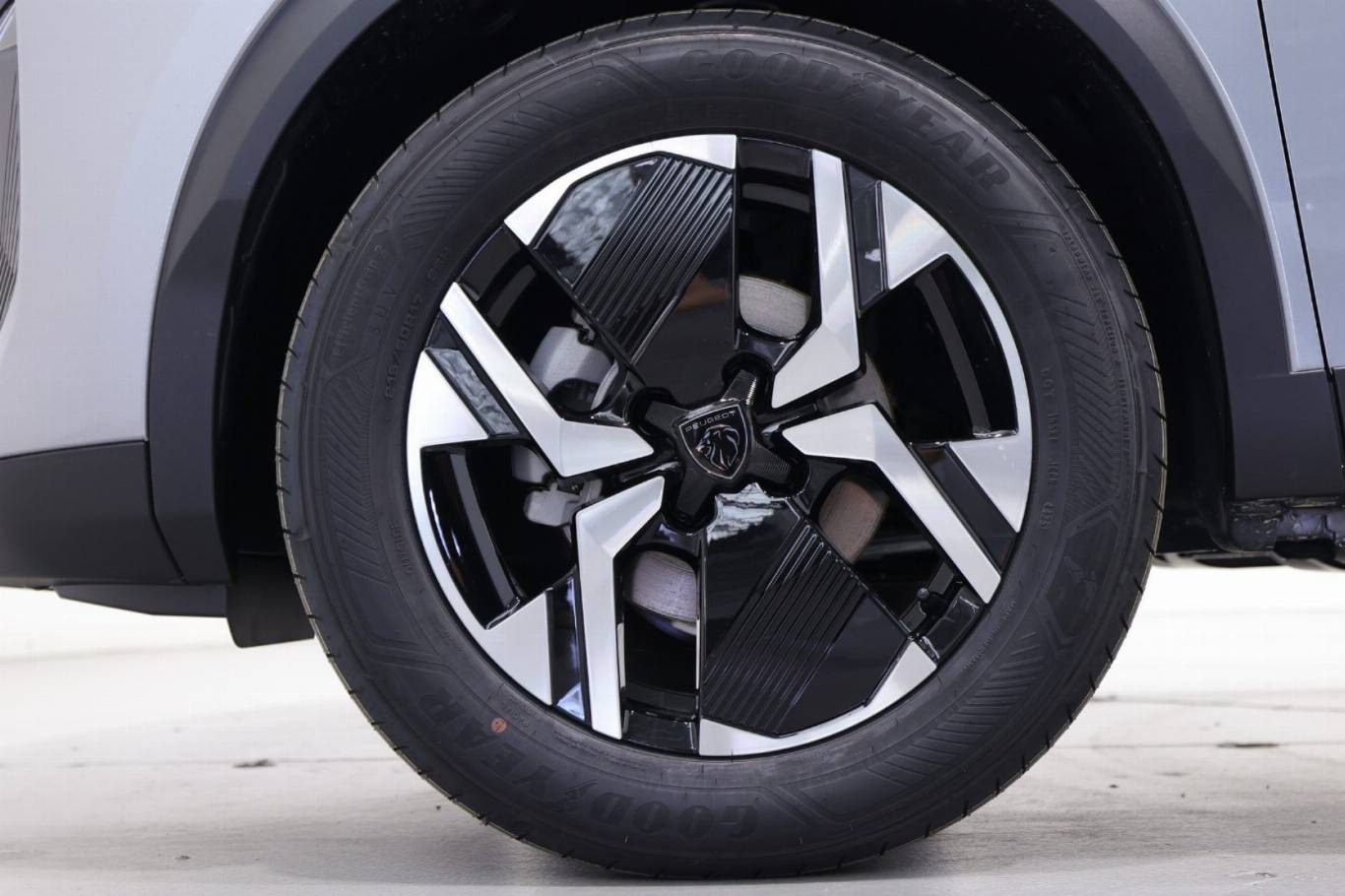PEUGEOT 2008 13