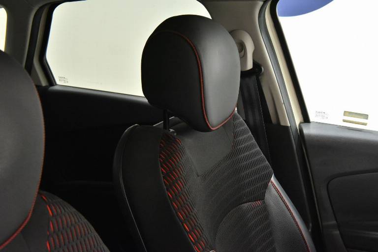 RENAULT Captur 39