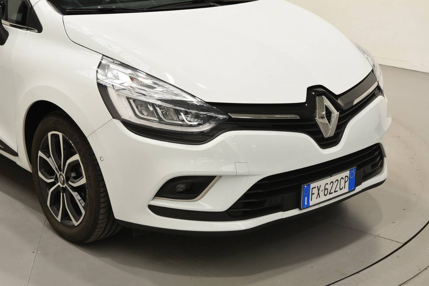 RENAULT Clio 40