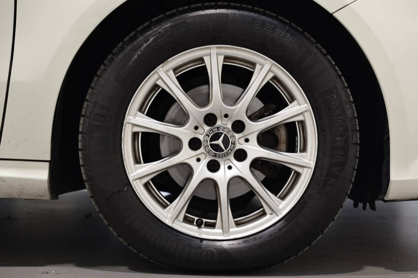 MERCEDES-BENZ A 180 44