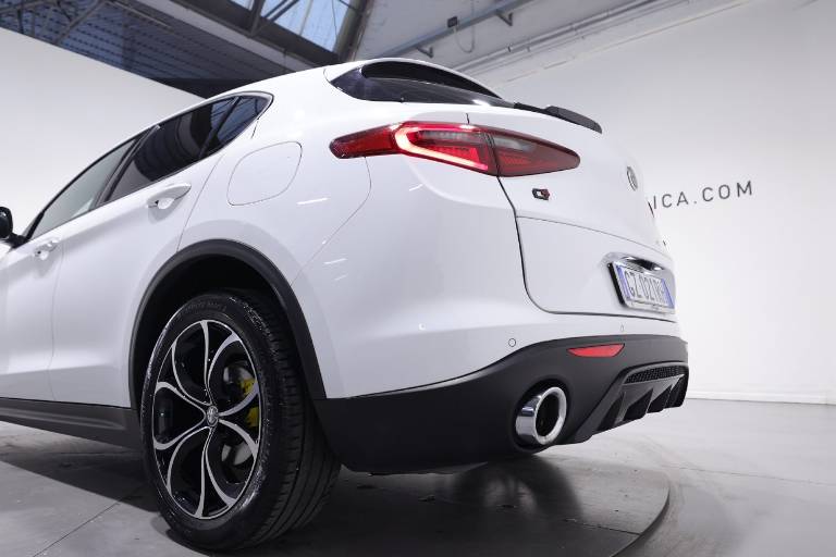 ALFA ROMEO Stelvio 43