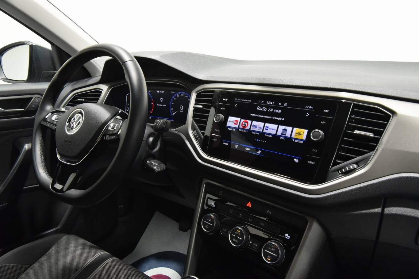 VOLKSWAGEN T-Roc 30