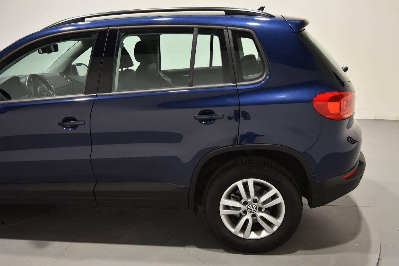 VOLKSWAGEN Tiguan 60