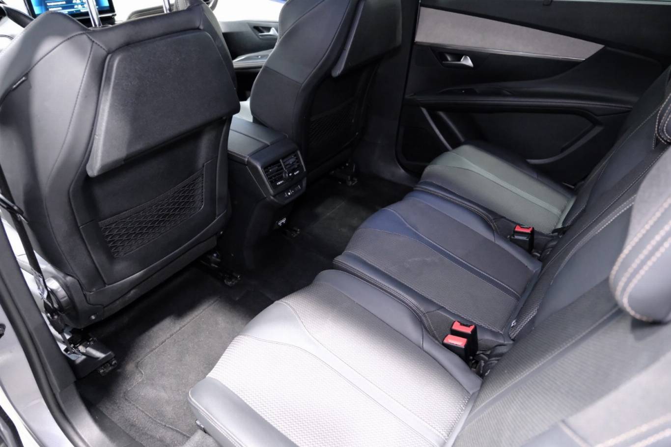 PEUGEOT 5008 41