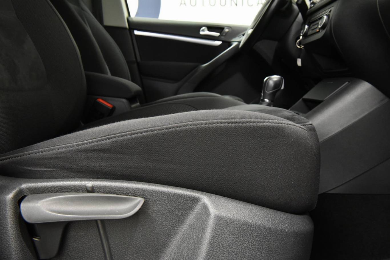 VOLKSWAGEN Tiguan 47