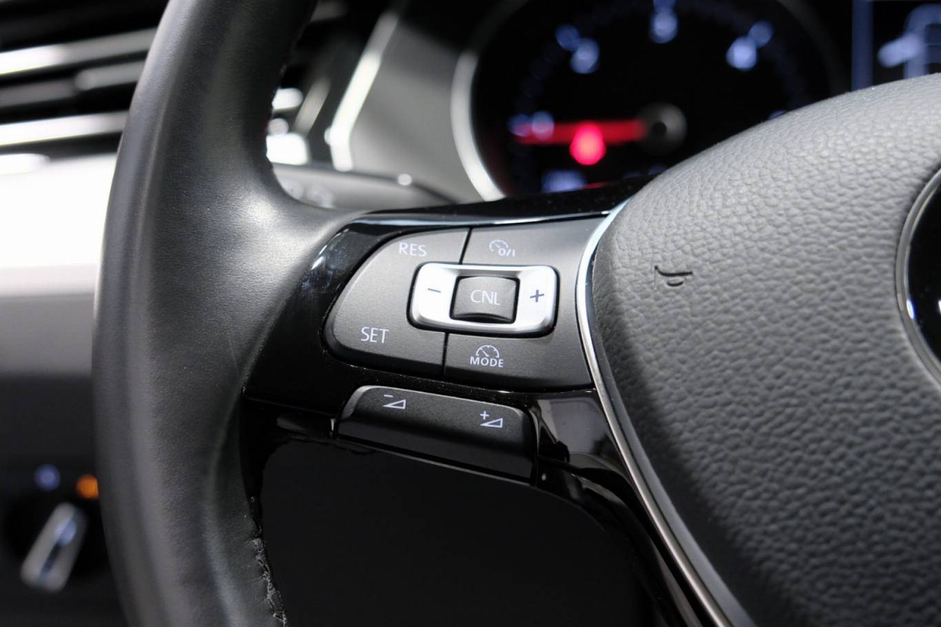 VOLKSWAGEN Passat Variant 22