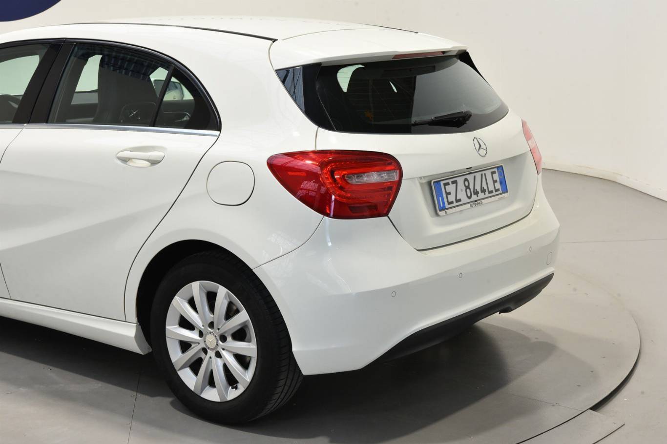 MERCEDES-BENZ A 180 18