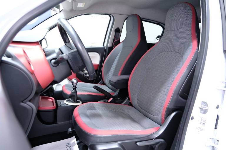 RENAULT Twingo 6