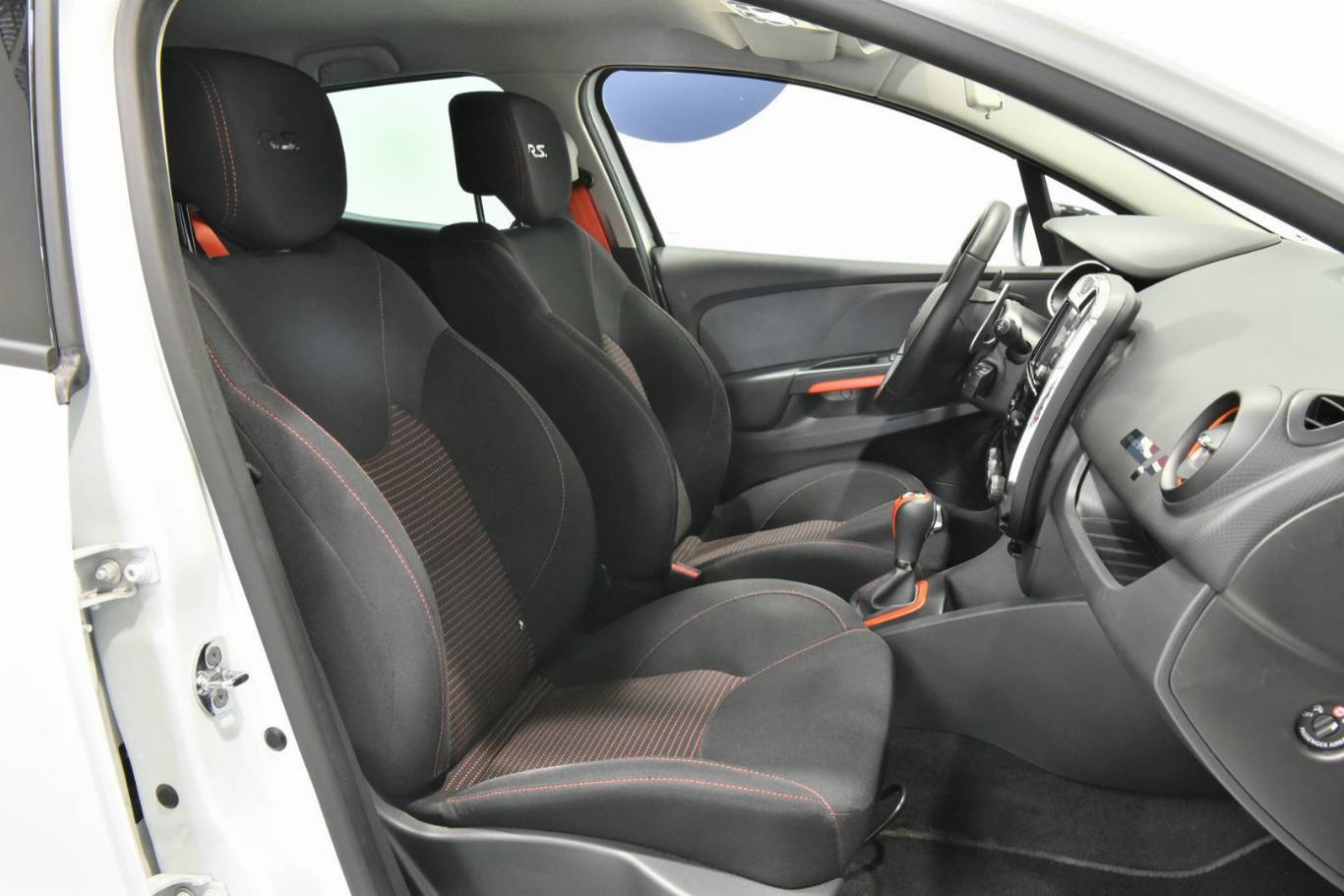 RENAULT Clio 21