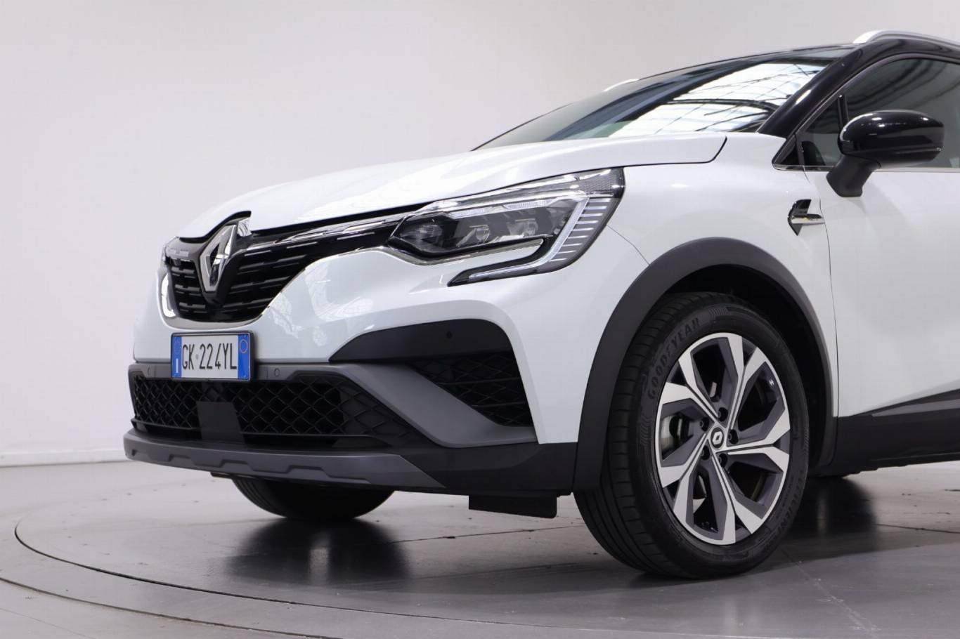 RENAULT Captur 11