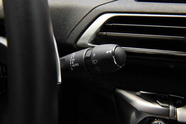 PEUGEOT 5008 28