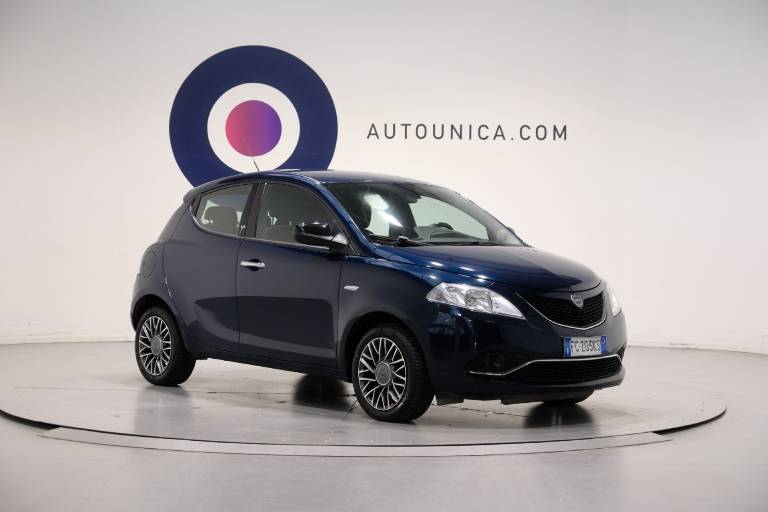 LANCIA Ypsilon 3