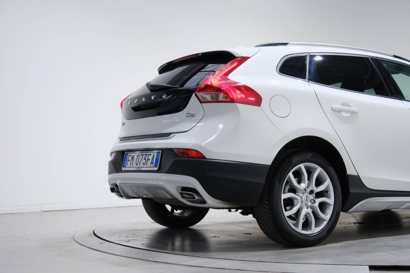 VOLVO V40 Cross Country 47