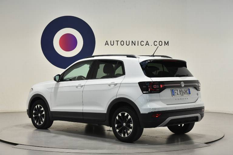 VOLKSWAGEN T-Cross 2