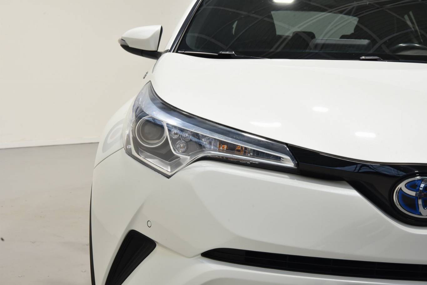 TOYOTA C-HR 17
