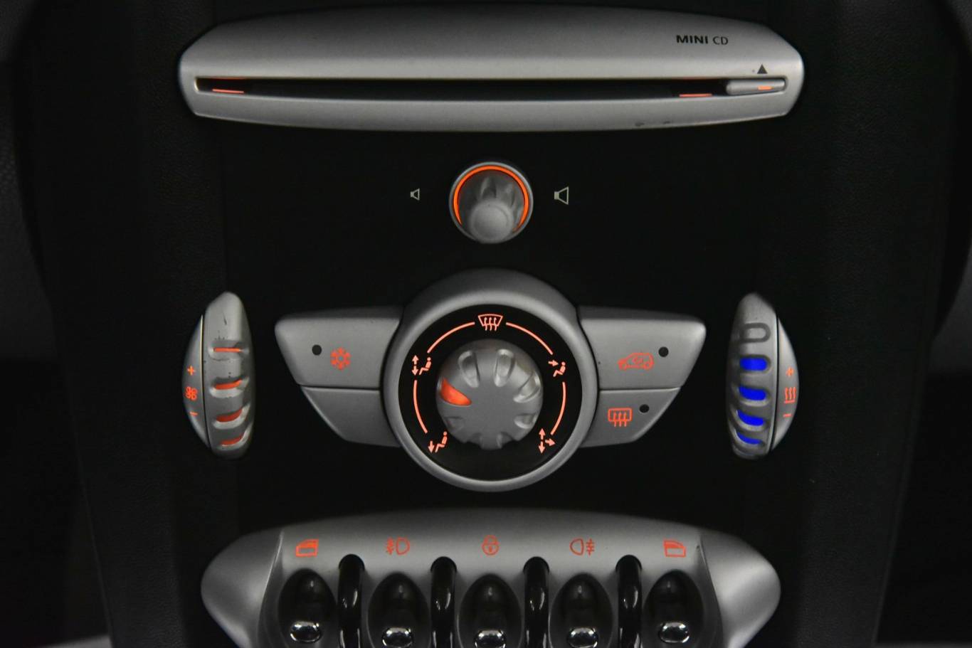 MINI Cooper Clubman 9