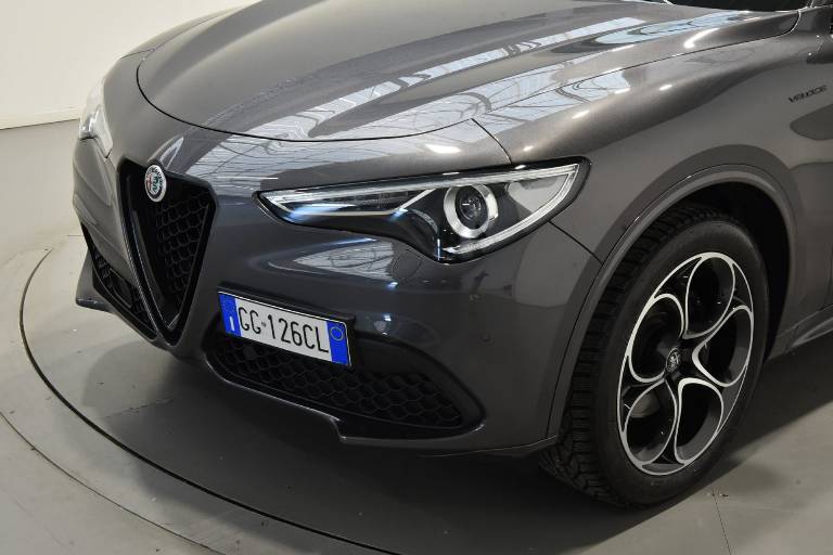 ALFA ROMEO Stelvio 37
