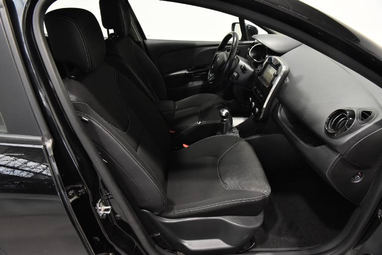 RENAULT Clio 31