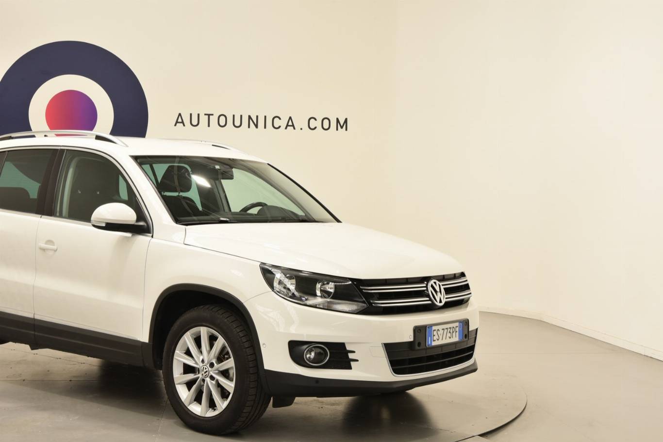 VOLKSWAGEN Tiguan 15