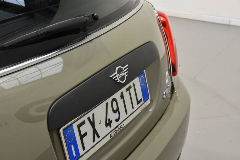 MINI One 49