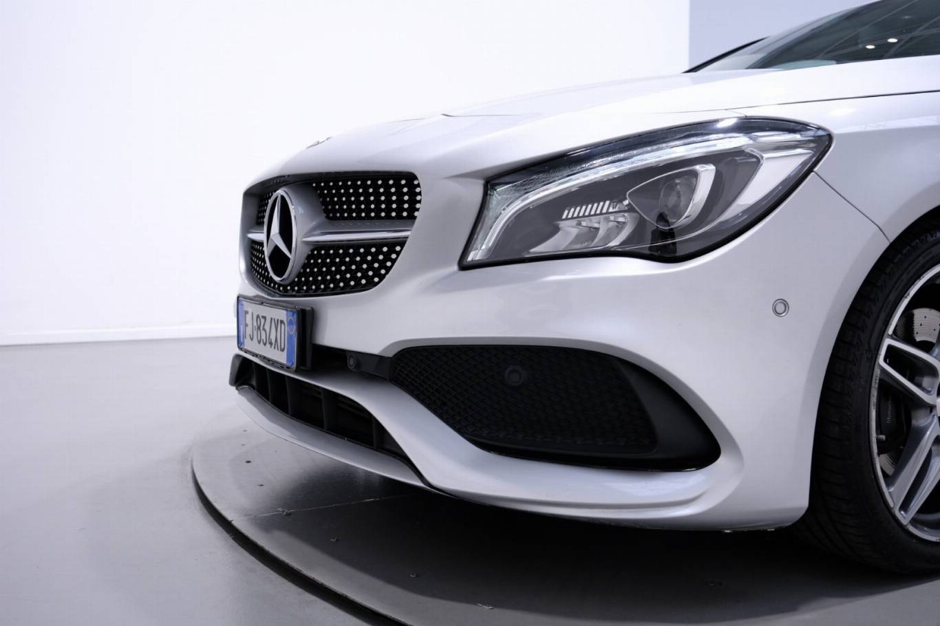 MERCEDES-BENZ CLA 220 66