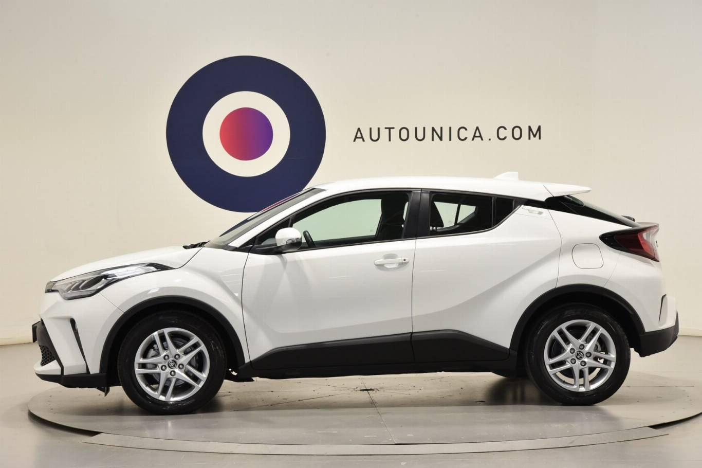 TOYOTA C-HR 9