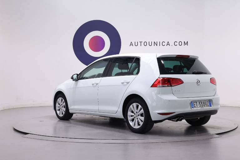 VOLKSWAGEN Golf 17