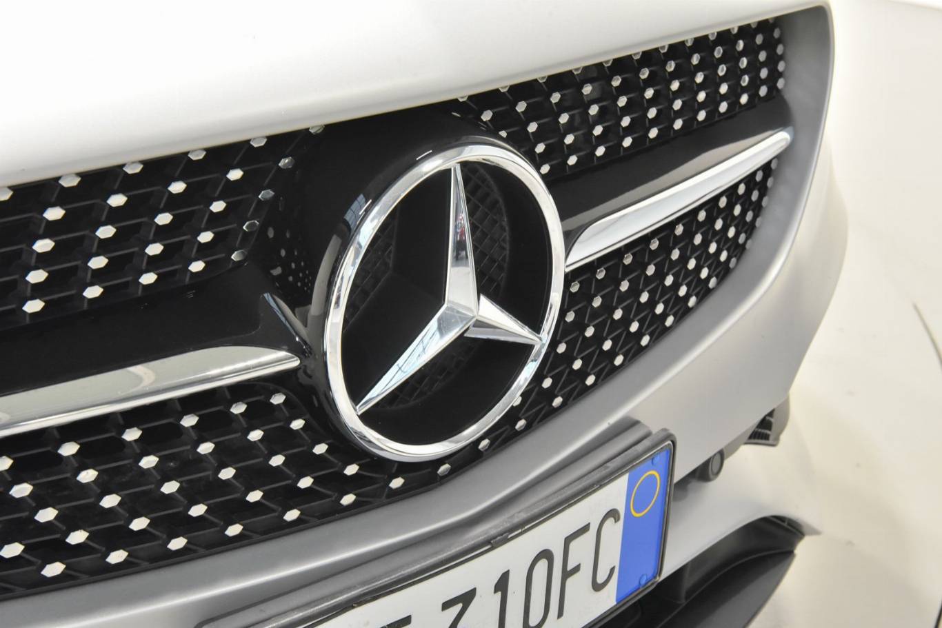 MERCEDES-BENZ CLA 220 63