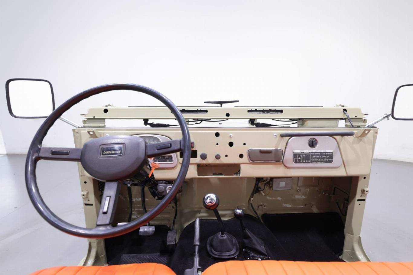 TOYOTA Land Cruiser 23
