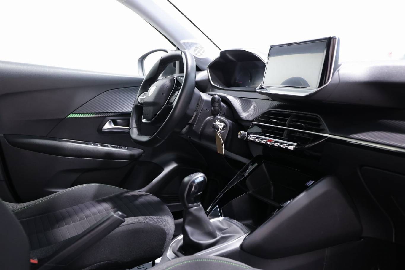 PEUGEOT 208 40