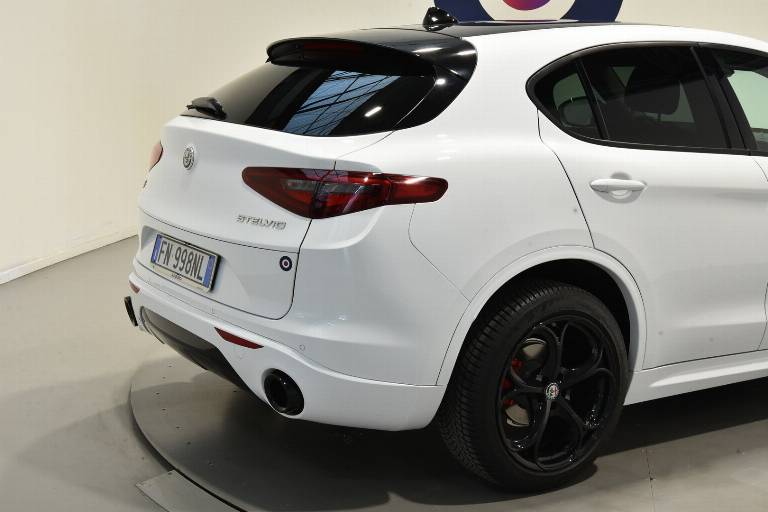 ALFA ROMEO Stelvio 18