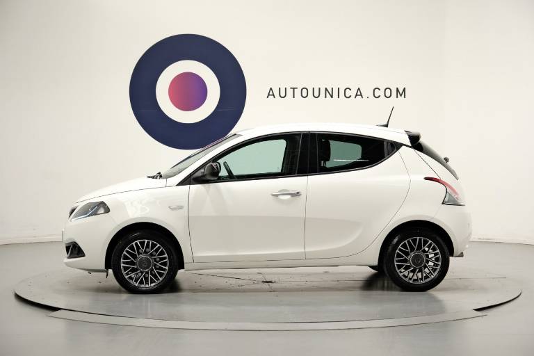 LANCIA Ypsilon 18