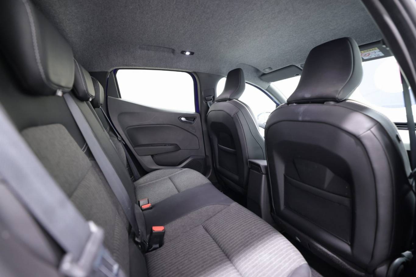 RENAULT Clio 46