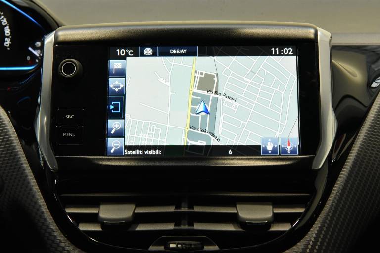 PEUGEOT 2008 11