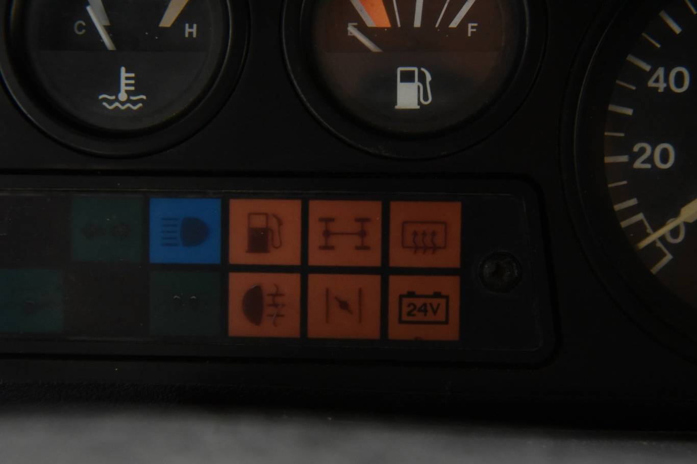 LAND ROVER Defender 12