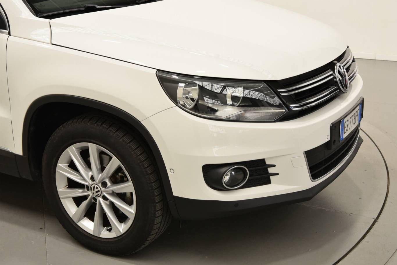VOLKSWAGEN Tiguan 59